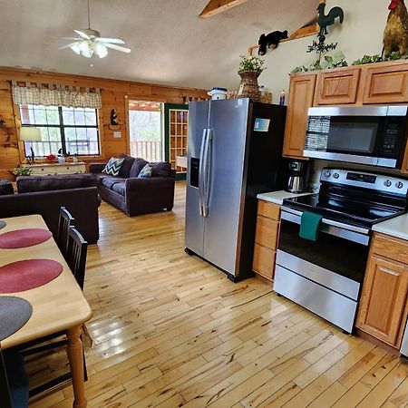 Little Cabin All To Yourself Сивиървил Екстериор снимка