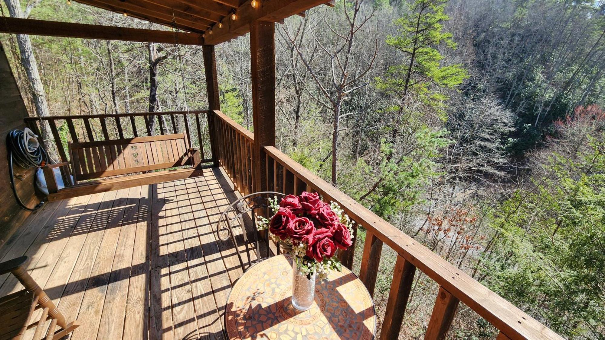 Little Cabin All To Yourself Сивиървил Екстериор снимка